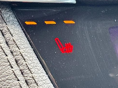 Used 2022 Cadillac XT6 Luxury image 23