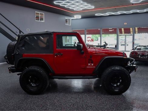 Used 2009 Jeep Wrangler X AWD/4WD image 6