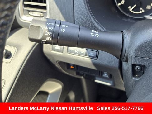 Used 2024 Nissan Frontier SL w/ Technology Package RWD image 27