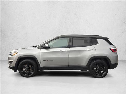 Used 2020 Jeep Compass Latitude image 9