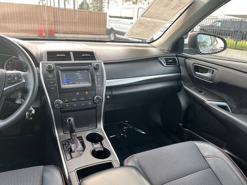 Used 2017 Toyota Camry SE FWD image 37