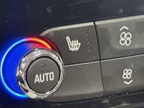 Used 2019 Buick Enclave Essence AWD/4WD image 22