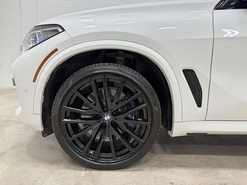 Used 2021 BMW X5 M50i w/ Executive Package image 29