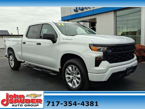 Used 2022 Chevrolet Silverado 1500 Custom image 1