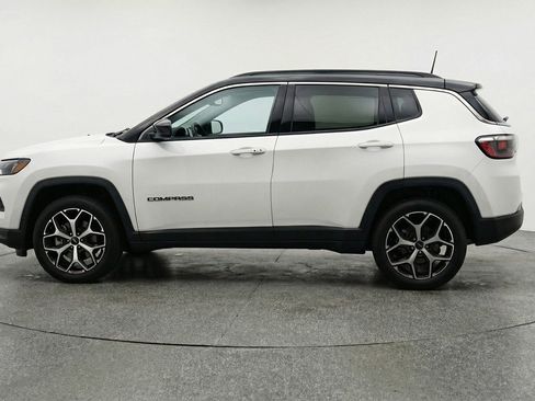 Used 2025 Jeep Compass Limited AWD/4WD image 5
