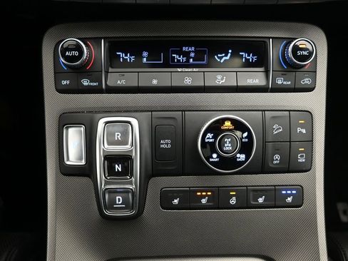 Used 2022 Hyundai Palisade Calligraphy image 17