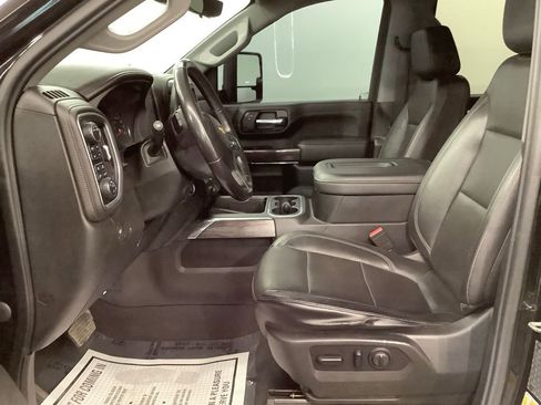Used 2020 Chevrolet Silverado 3500 LTZ w/ LTZ Plus Package image 11