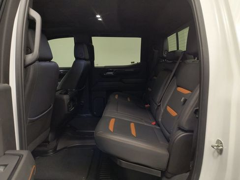 Used 2023 GMC Sierra 1500 AT4 w/ AT4 Premium Package AWD/4WD image 18
