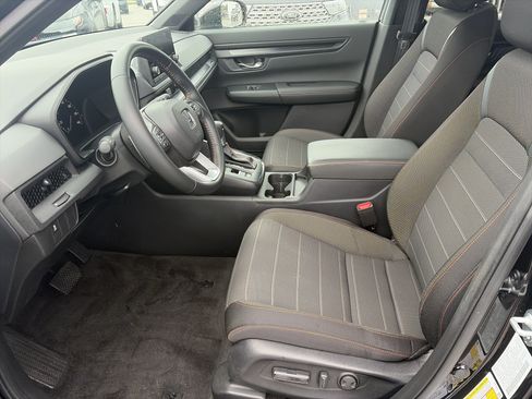 Used 2025 Honda CR-V Sport image 17
