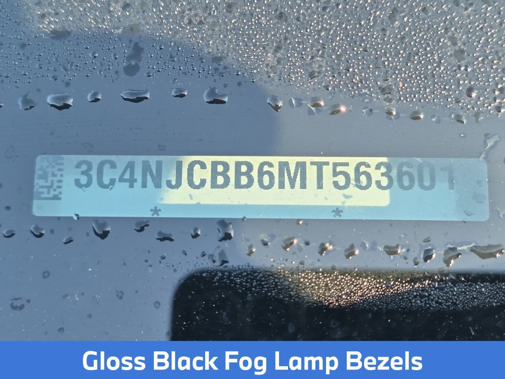Used 2021 Jeep Compass Latitude FWD image 8