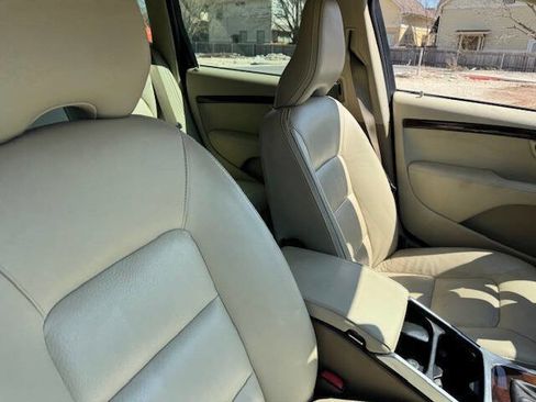 Used 2013 Volvo XC70 3.2 image 30