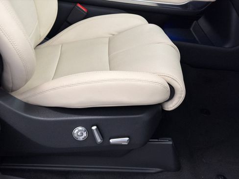 New 2027 Lincoln Navigator L Premier AWD/4WD image 14