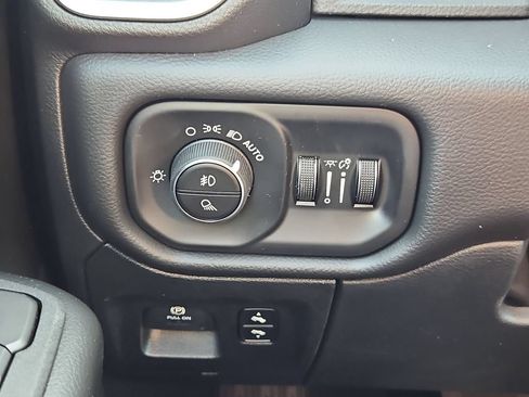 New 2026 RAM 1500 Big Horn AWD/4WD image 18