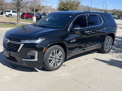 Used 2023 Chevrolet Traverse High Country w/ LPO, Floor Liner Package image 5
