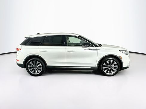 Used 2020 Lincoln Corsair Reserve w/ Equipment Group 201A FWD image 10