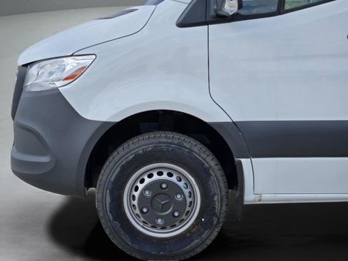 Used 2025 Mercedes-Benz Sprinter 3500 image 29