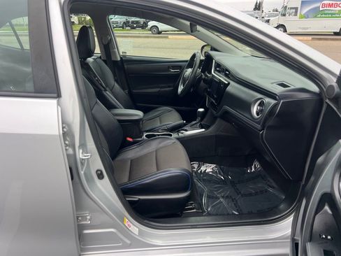 Used 2017 Toyota Corolla SE FWD image 33