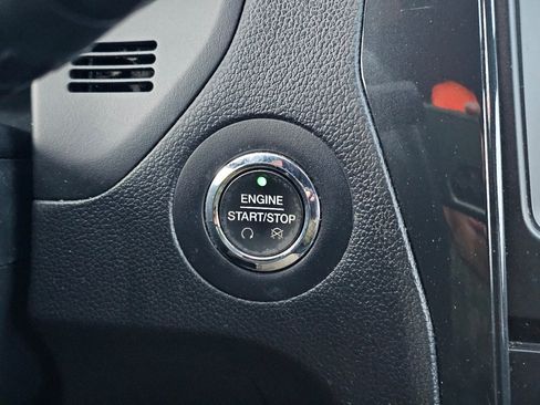 Used 2018 Ford Explorer XLT w/ Equipment Group 202A image 50