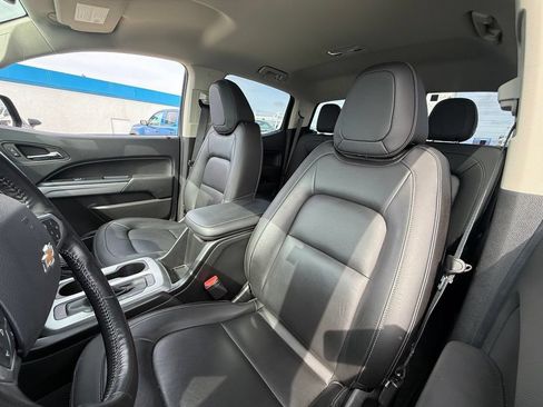 Used 2022 Chevrolet Colorado LT w/ Luxury Package RWD image 4