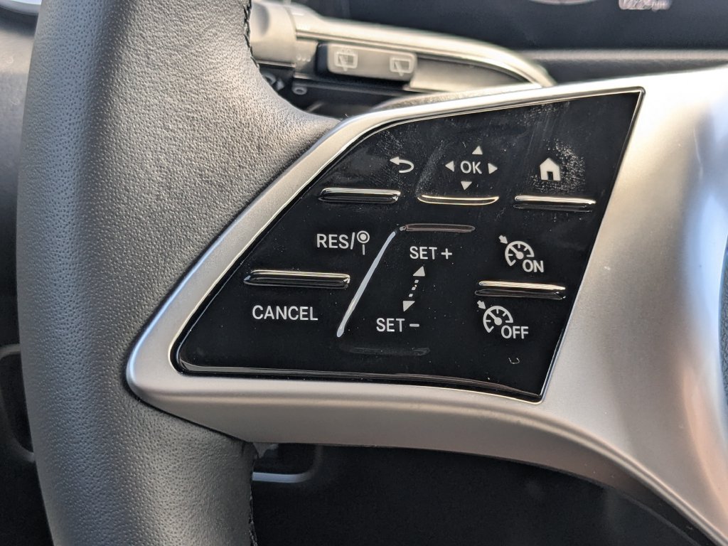 Used 2024 Mercedes-Benz GLB 250 4MATIC image 12