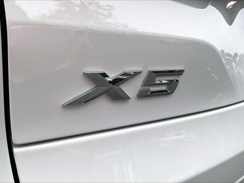 Used 2021 BMW X5 xDrive40i w/ Premium Package 3 image 29