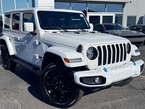 Used 2021 Jeep Wrangler Unlimited Sahara AWD/4WD image 1