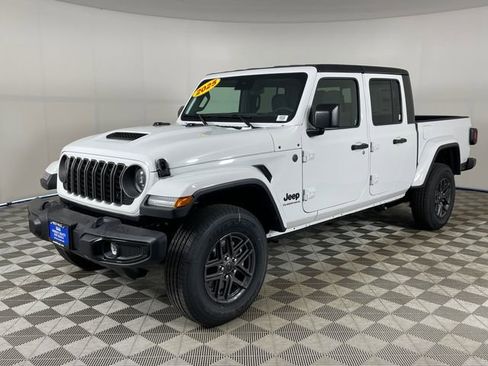 New 2025 Jeep Gladiator Sport AWD/4WD image 1