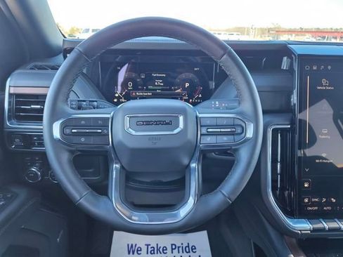 Used 2025 GMC Yukon Denali image 14