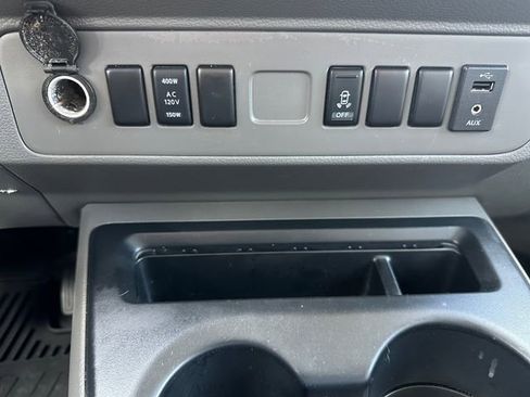 Used 2021 Nissan NV 2500 SV image 23