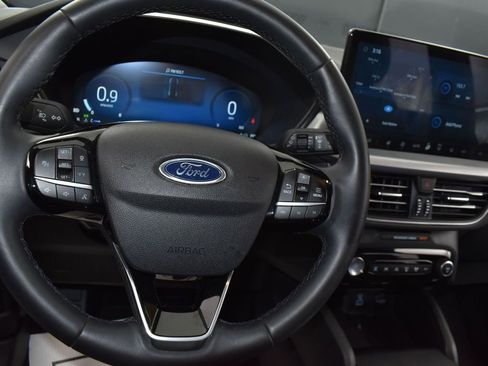 Used 2023 Ford Escape Platinum image 20