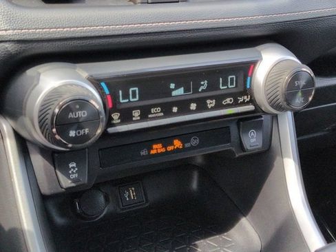 Certified 2025 Toyota RAV4 XLE AWD/4WD image 14