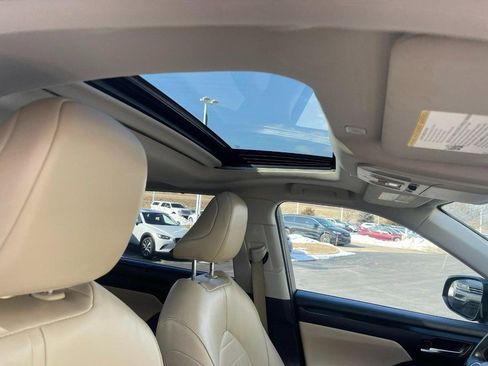 Used 2023 Toyota Highlander XLE image 10