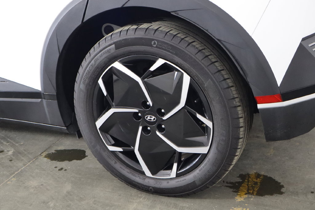 Used 2024 Hyundai Ioniq 5 SEL RWD image 41