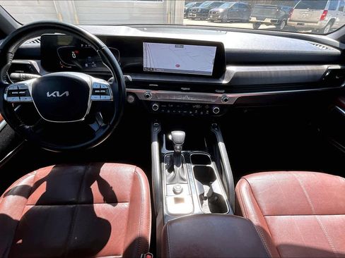 Used 2023 Kia Telluride EX w/ EX Captain's Chair Package image 14