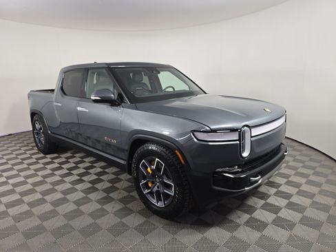 Used 2024 Rivian R1T Adventure AWD/4WD image 7