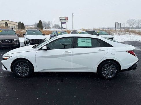 New 2026 Hyundai Elantra Blue image 4