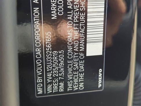 New 2025 Volvo XC40 B5 Core w/ Protection Package Premier image 33