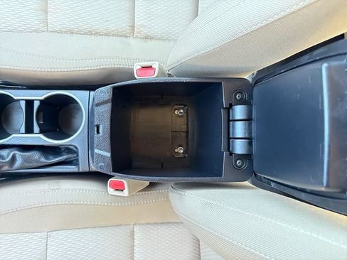 Used 2015 Toyota Corolla LE FWD image 24