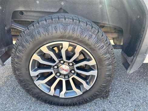 Used 2019 GMC Sierra 1500 AT4 image 5