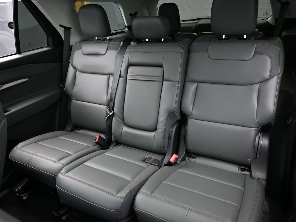 New 2026 Ford Explorer Active w/ Active Comfort Package AWD/4WD image 17