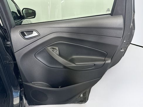 Used 2018 Ford Escape SE w/ Ford Safe & Smart Package image 29