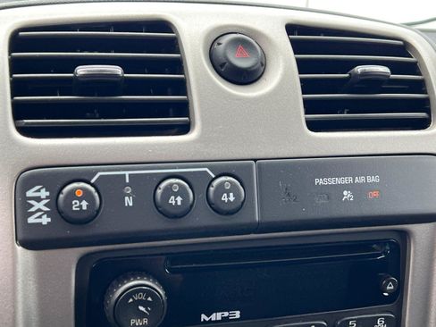 Used 2007 Chevrolet Colorado LT w/ LT Preferred Equipment Group AWD/4WD image 23