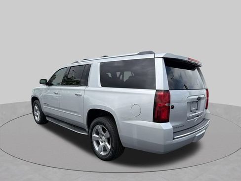 Used 2018 Chevrolet Suburban Premier AWD/4WD image 38