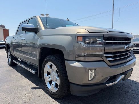 Used 2017 Chevrolet Silverado 1500 LTZ Z71 w/ LTZ Plus Package AWD/4WD image 11