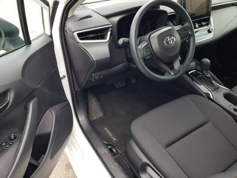 Used 2026 Toyota Corolla LE FWD image 9