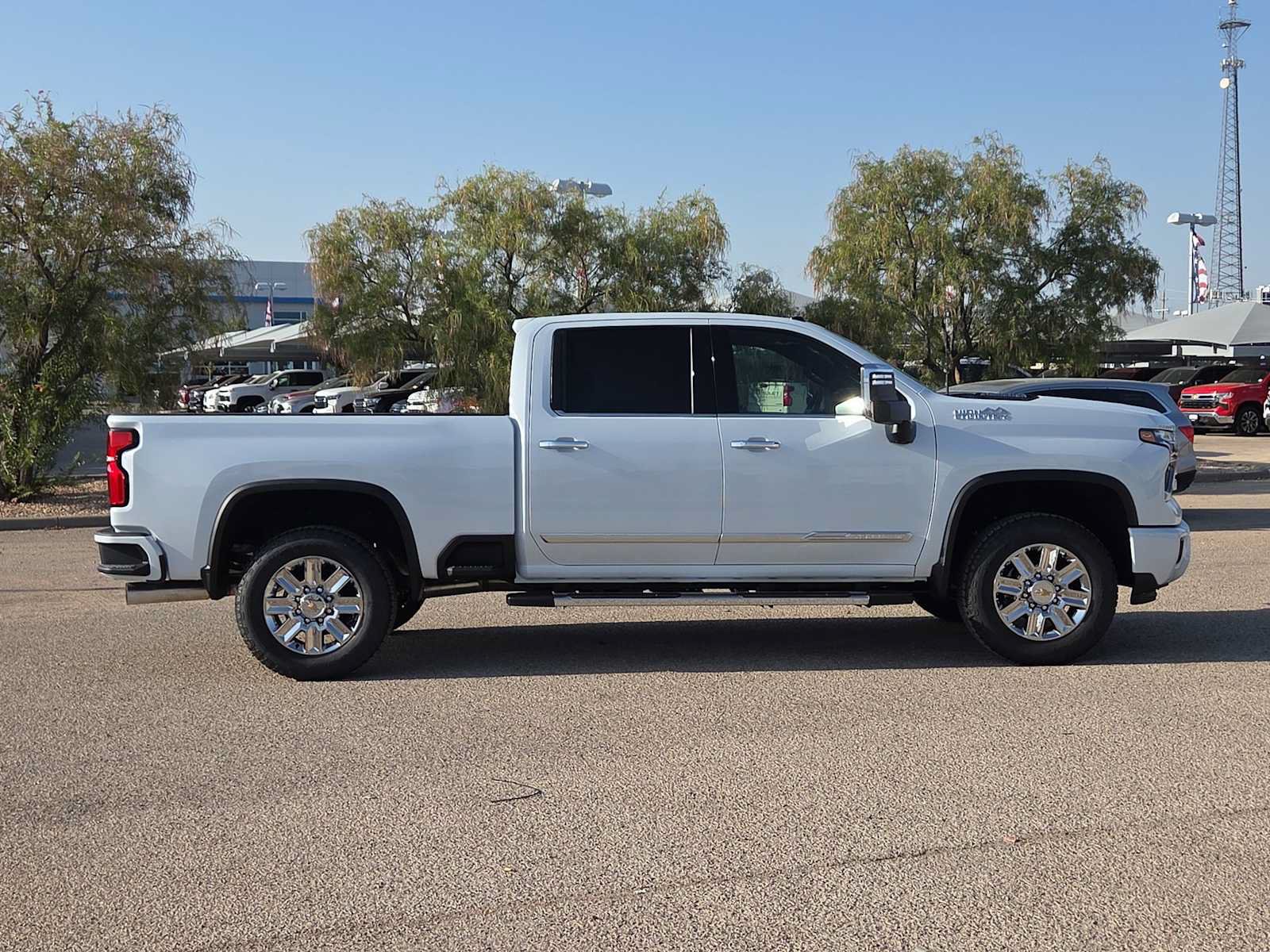 New 2026 Chevrolet Silverado 2500 High Country w/ High Country Premium Package AWD/4WD image 9