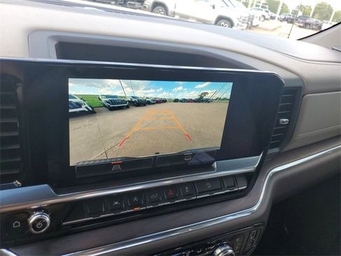 Certified 2023 GMC Sierra 1500 SLT image 15