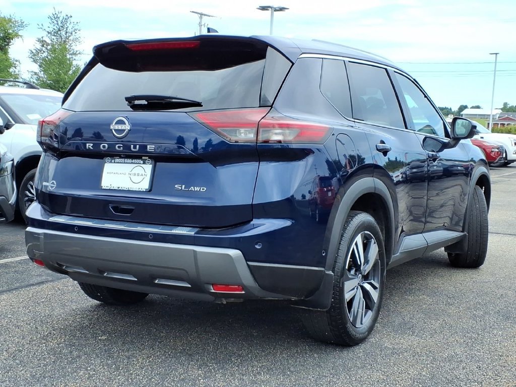 Certified 2024 Nissan Rogue SL w/ SL Premium Package AWD/4WD image 3