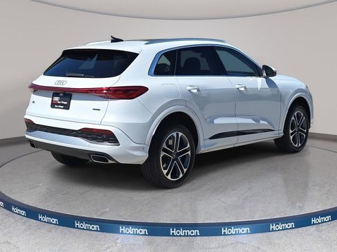 Certified 2025 Audi Q5 Premium w/ Convenience Package AWD/4WD image 5