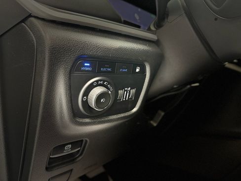 Used 2024 Jeep Grand Cherokee Limited 4xe AWD/4WD image 17
